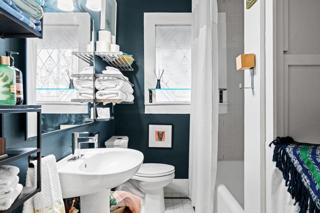 802 Ralfallen Street, Houston, TX 77008