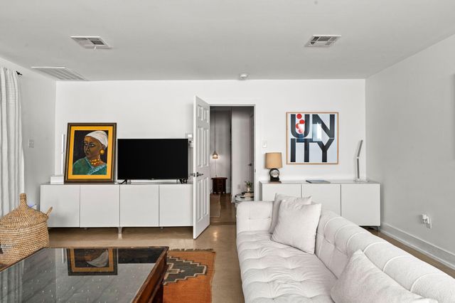 802 Ralfallen Street, Houston, TX 77008