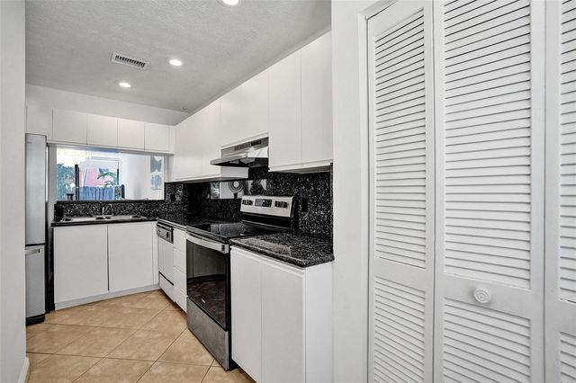 1415 Miami Road B, Fort Lauderdale, FL 33316