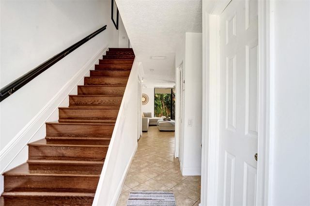 1415 Miami Road B, Fort Lauderdale, FL 33316
