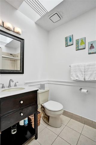 1415 Miami Road B, Fort Lauderdale, FL 33316