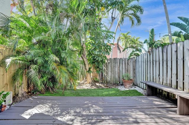 1415 Miami Road B, Fort Lauderdale, FL 33316
