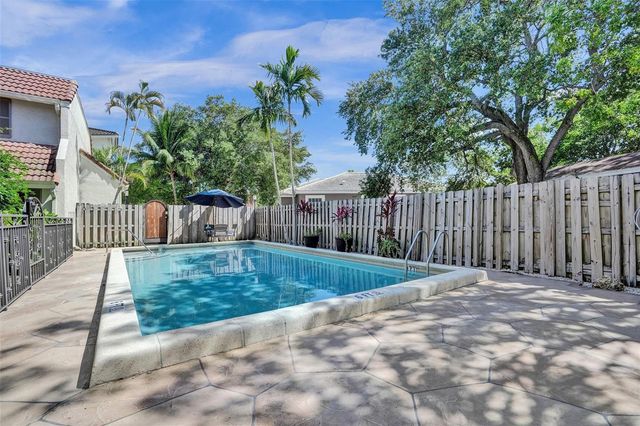 1415 Miami Road B, Fort Lauderdale, FL 33316