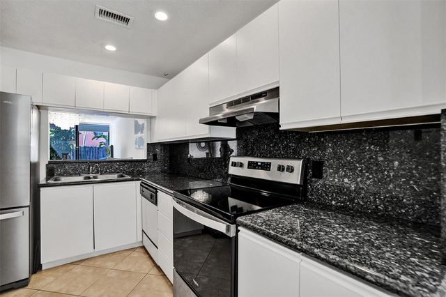 1415 Miami Road B, Fort Lauderdale, FL 33316
