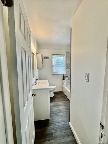 14364 Rutland Street, Detroit, MI 48227