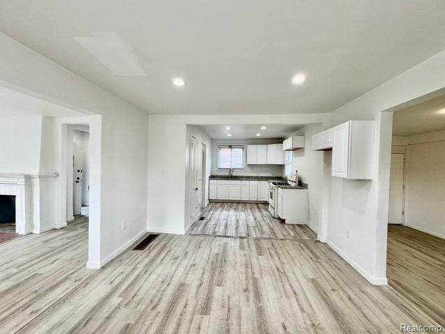 14364 Rutland Street, Detroit, MI 48227
