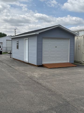 555 Michael Drive, Morris, IL 60450