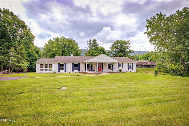 2013 Canterbury Road, Kingsport, TN 37660