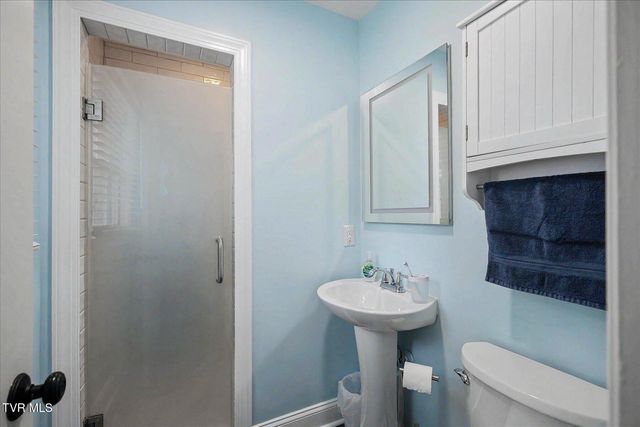 2013 Canterbury Road, Kingsport, TN 37660
