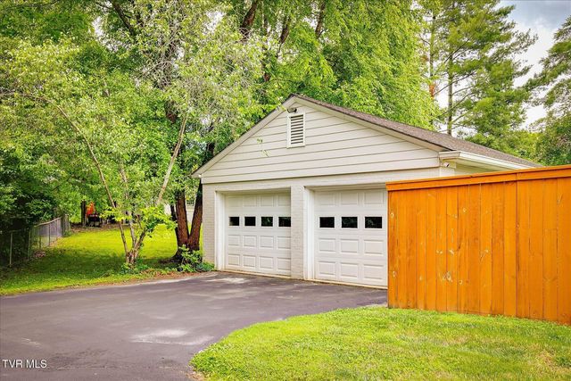 2013 Canterbury Road, Kingsport, TN 37660
