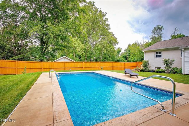 2013 Canterbury Road, Kingsport, TN 37660