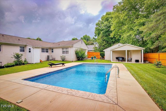 2013 Canterbury Road, Kingsport, TN 37660
