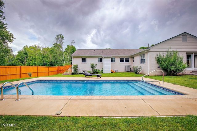 2013 Canterbury Road, Kingsport, TN 37660