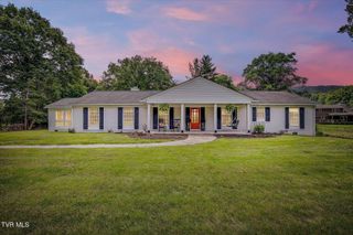2013 Canterbury Road, Kingsport, TN 37660
