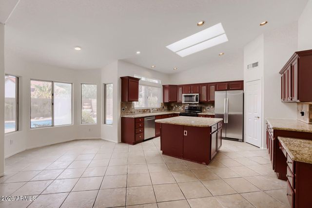 5615 E KINGS Avenue, Scottsdale, AZ 85254