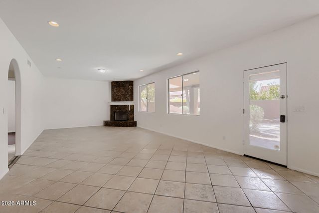 5615 E KINGS Avenue, Scottsdale, AZ 85254