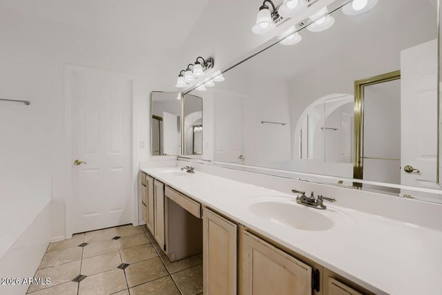 5615 E KINGS Avenue, Scottsdale, AZ 85254