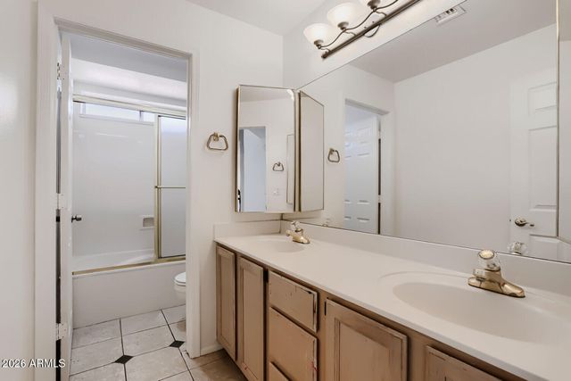 5615 E KINGS Avenue, Scottsdale, AZ 85254
