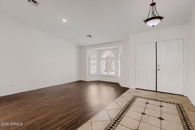 5615 E KINGS Avenue, Scottsdale, AZ 85254