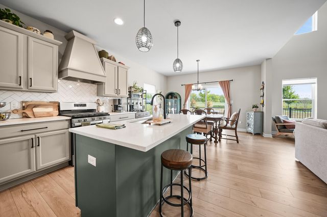 3002 Forestside Lane, Valparaiso, IN 46385