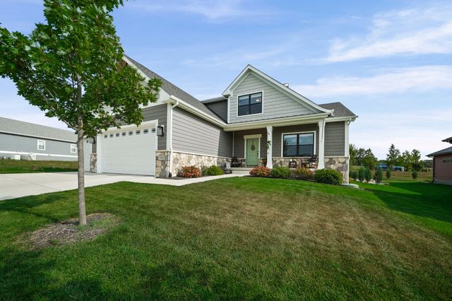 3002 Forestside Lane, Valparaiso, IN 46385