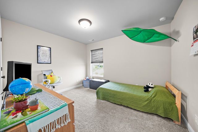 3002 Forestside Lane, Valparaiso, IN 46385