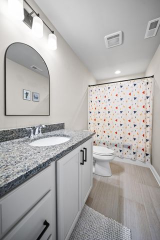 3002 Forestside Lane, Valparaiso, IN 46385