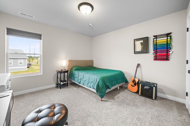 3002 Forestside Lane, Valparaiso, IN 46385