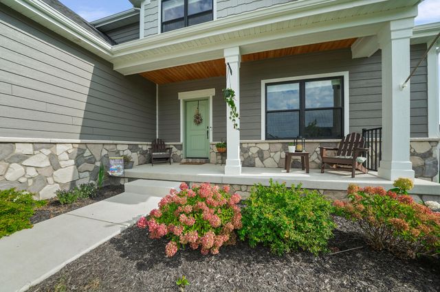 3002 Forestside Lane, Valparaiso, IN 46385