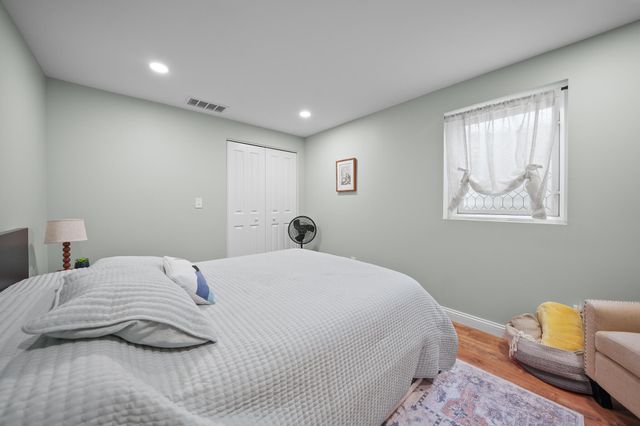3002 Forestside Lane, Valparaiso, IN 46385