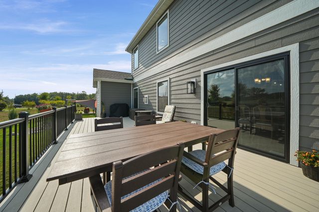 3002 Forestside Lane, Valparaiso, IN 46385