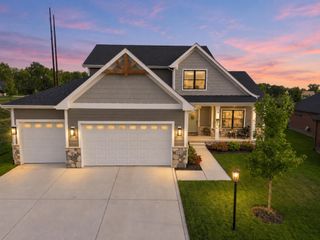 3002 Forestside Lane, Valparaiso, IN 46385
