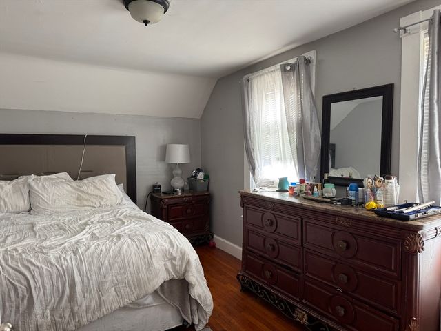 35 Farmland, Lowell, MA 01852