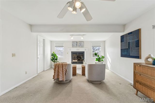 1009 Joanna Avenue, Glendale, MO 63122