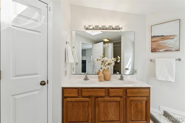 1009 Joanna Avenue, Glendale, MO 63122