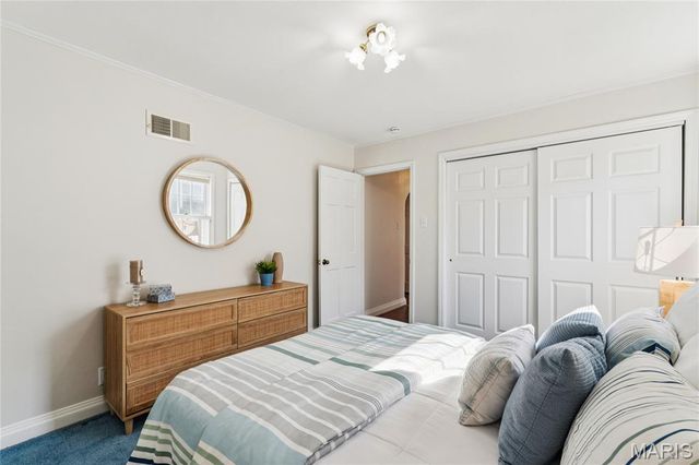 1009 Joanna Avenue, Glendale, MO 63122