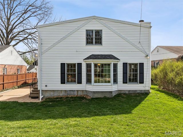 1009 Joanna Avenue, Glendale, MO 63122