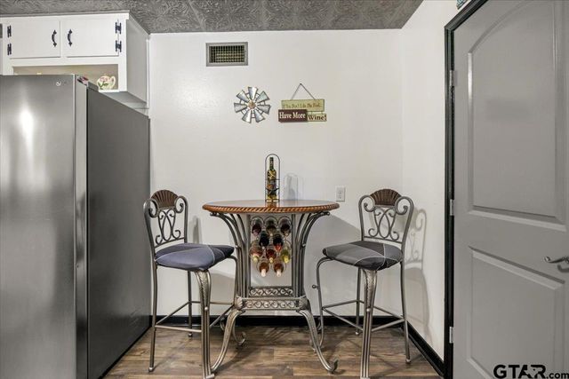 2216 Pleasant Dr, Tyler, TX 75701