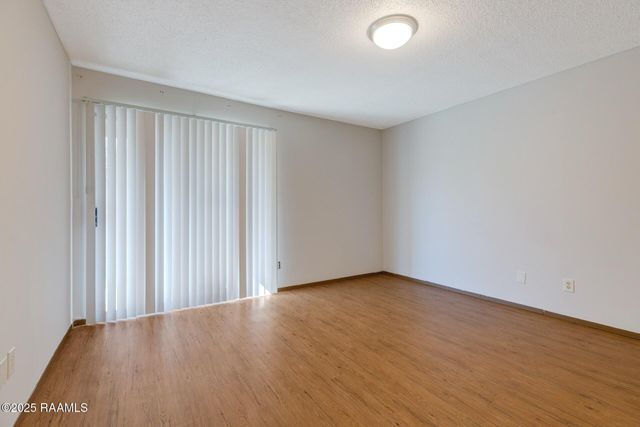 300 Lozes Avenue 901, Lafayette, LA 70508