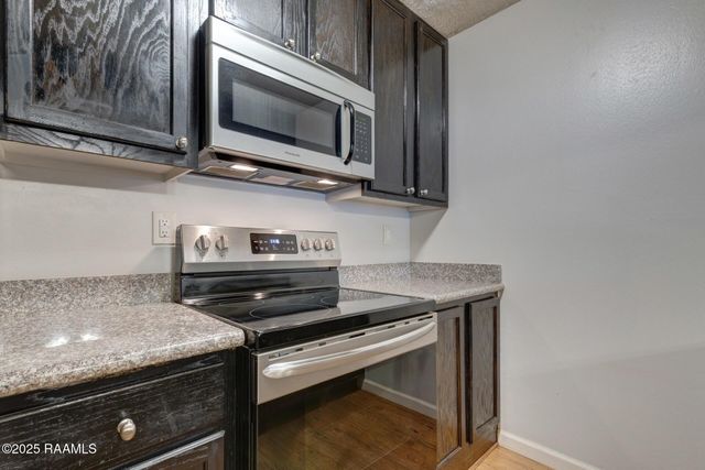 300 Lozes Avenue 901, Lafayette, LA 70508