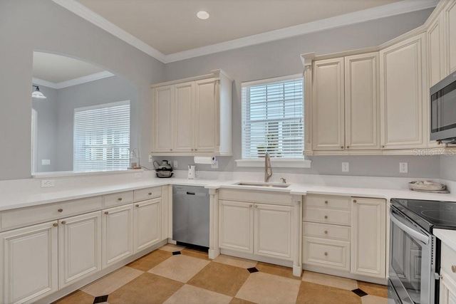 11 N FOREST AVENUE 3, Orlando, FL 32803