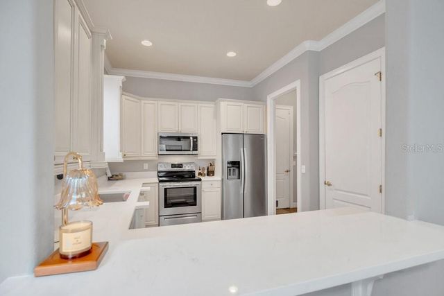 11 N FOREST AVENUE 3, Orlando, FL 32803