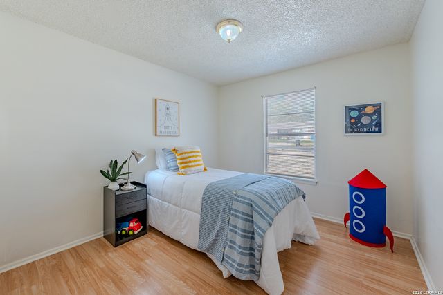 2130 Jim Bowie, San Antonio, TX 78238