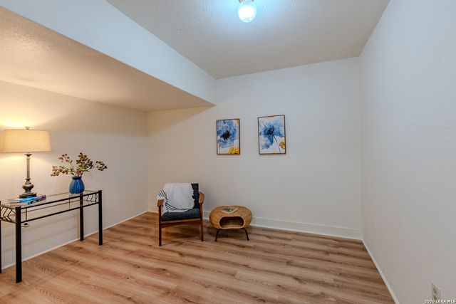 2130 Jim Bowie, San Antonio, TX 78238