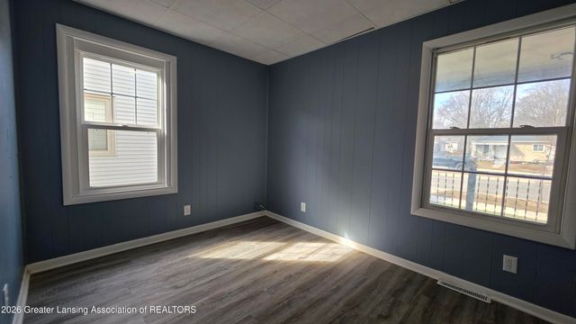 2311 S Pennsylvania Avenue, Lansing, MI 48910