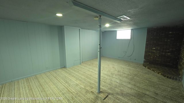 2311 S Pennsylvania Avenue, Lansing, MI 48910