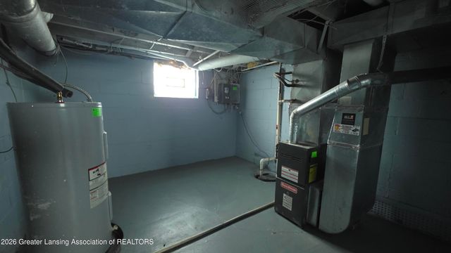 2311 S Pennsylvania Avenue, Lansing, MI 48910