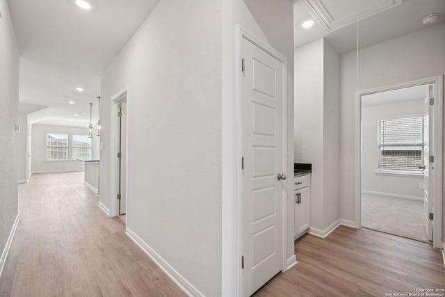 1206 Nikos Hollow, San Antonio, TX 78245