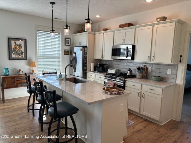 3889 Quarterhorse Road, East Lansing, MI 48823