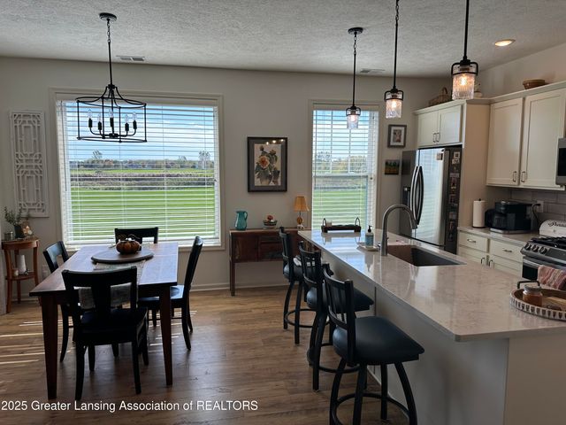 3889 Quarterhorse Road, East Lansing, MI 48823